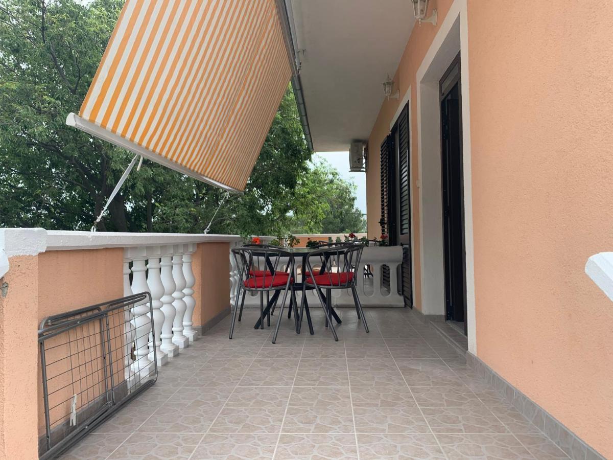 Apartmani Spomenka Seline Buitenkant foto
