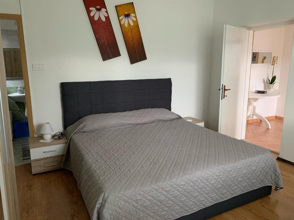 Apartmani Spomenka Seline Buitenkant foto