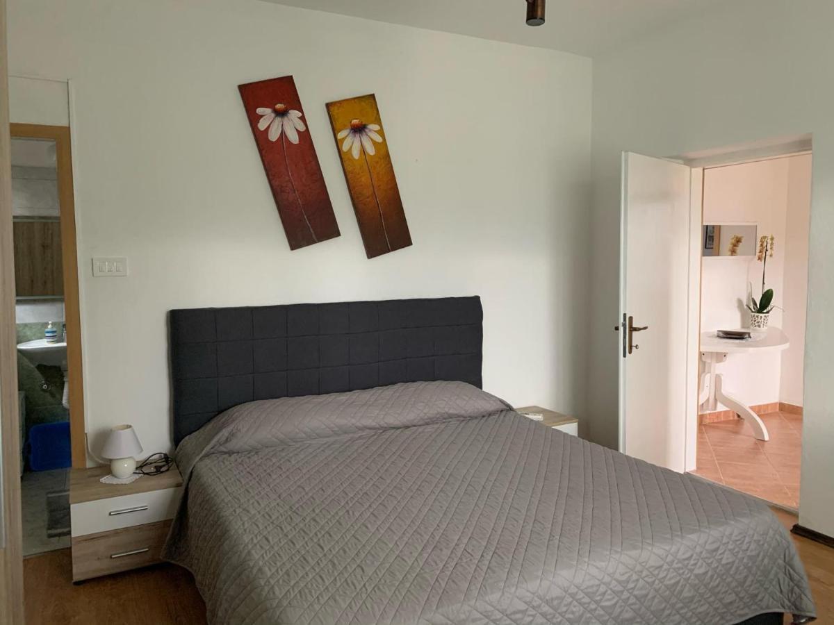 Apartmani Spomenka Seline Buitenkant foto