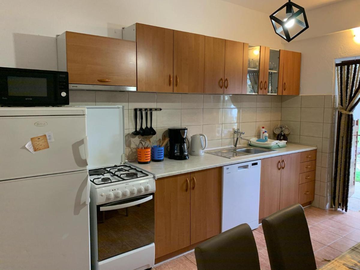 Apartmani Spomenka Seline Buitenkant foto